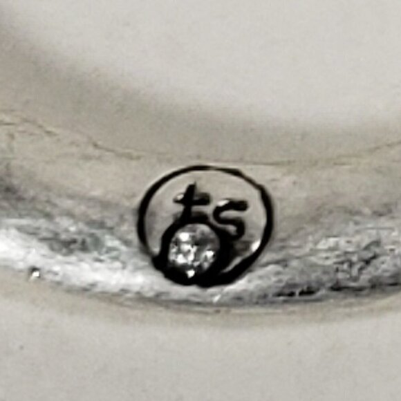 Women's Stunning Hammered Silver-tone Hook Earrings with Crystal - Picture 5 of 10